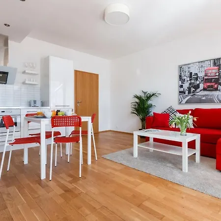 Trendy Apt With Air Condition Praag