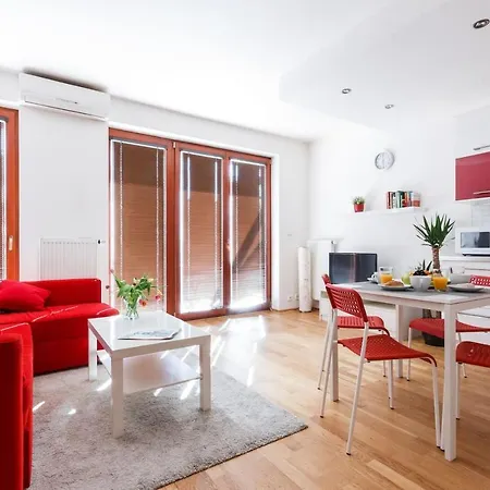 Trendy Apt With Air Condition